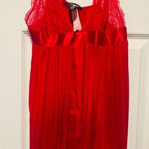 Perfect for Valentine’s Day ❤️ Victoria Secret lace Red Baby doll Size M.